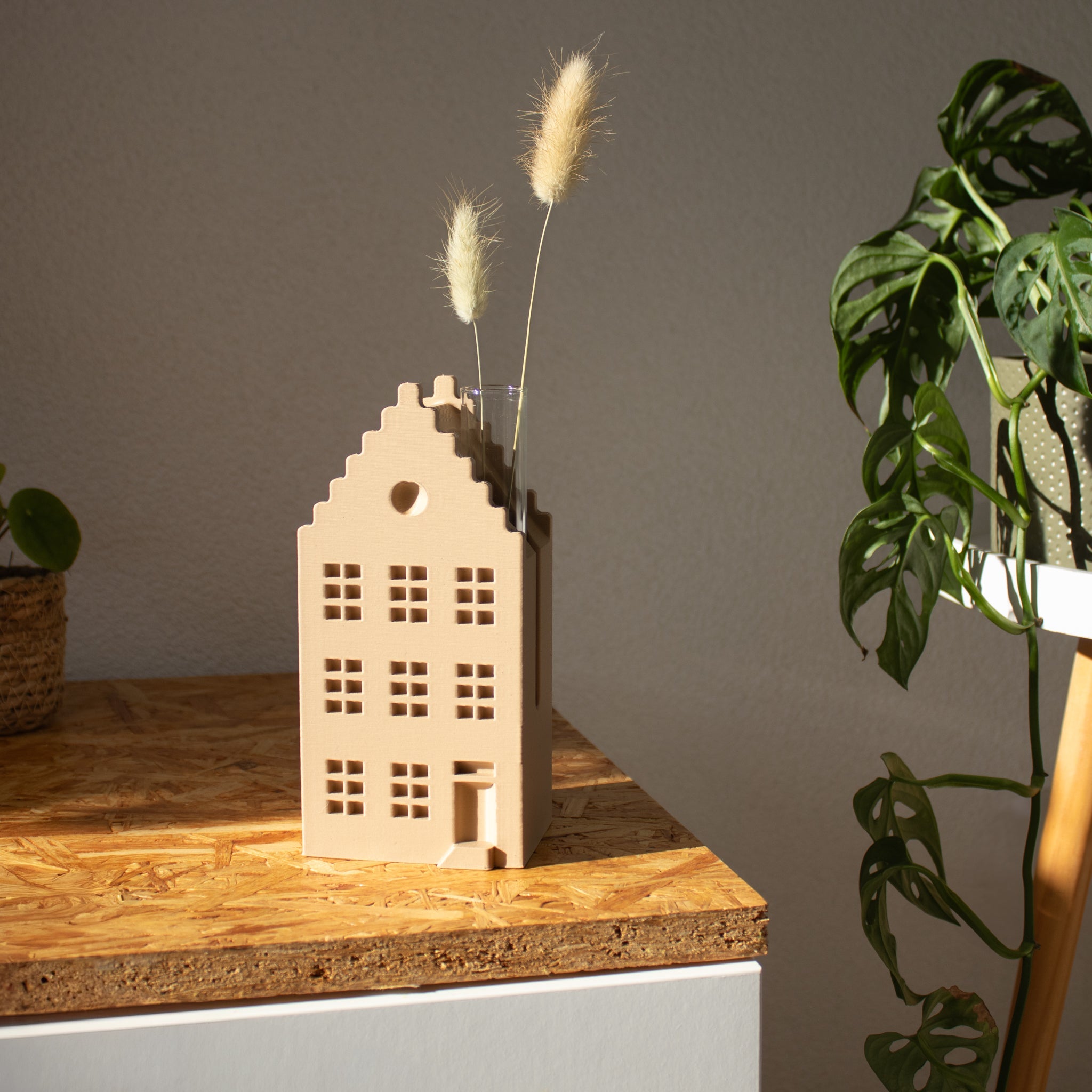 Canal House Vase with Neck Gable | Slimprint