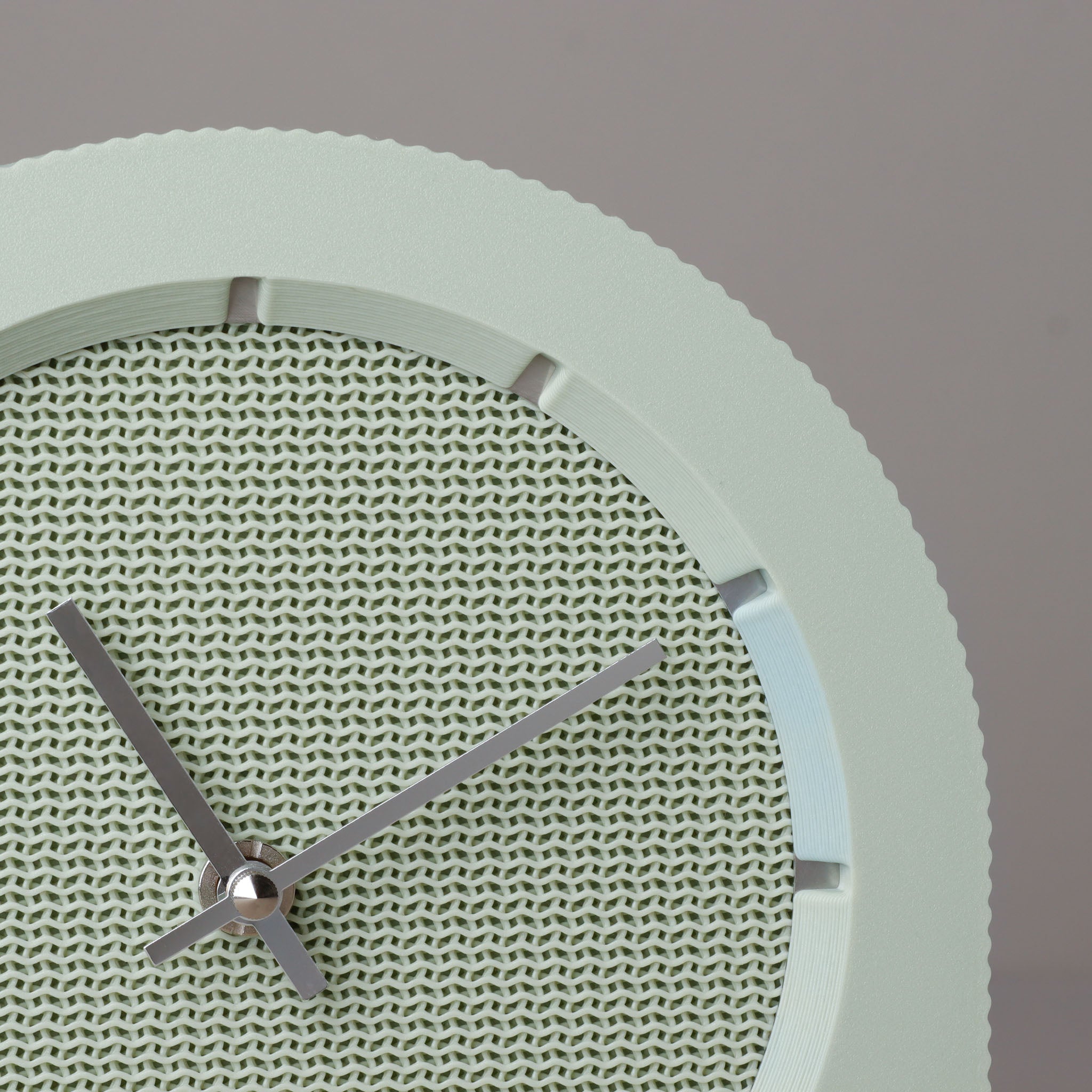 Q - Clock, Handmade Table Clock | Slimprint